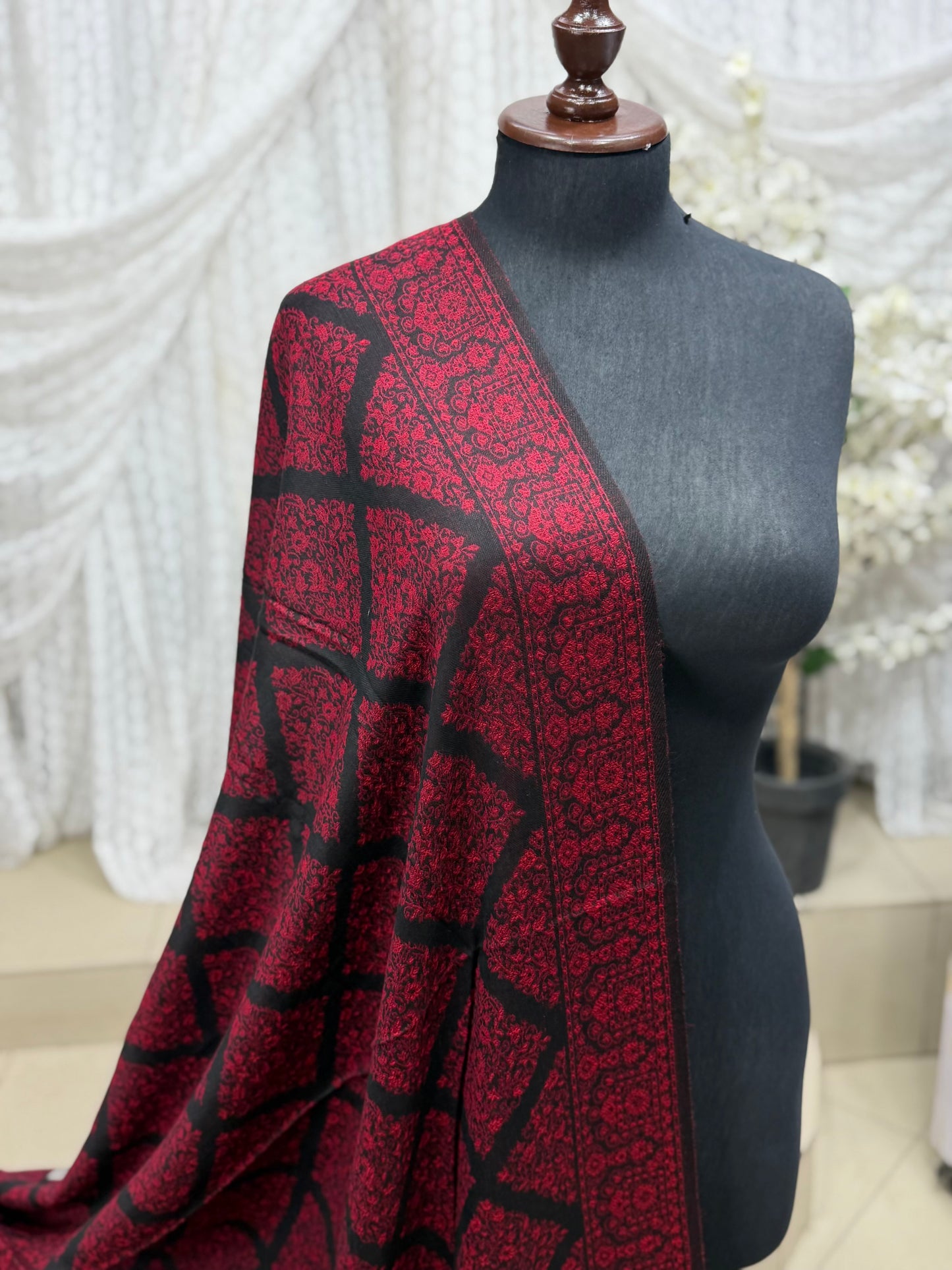 Pashmina Wool Kani Border Shawl in Full Size 4 Side Border | Black Jaal