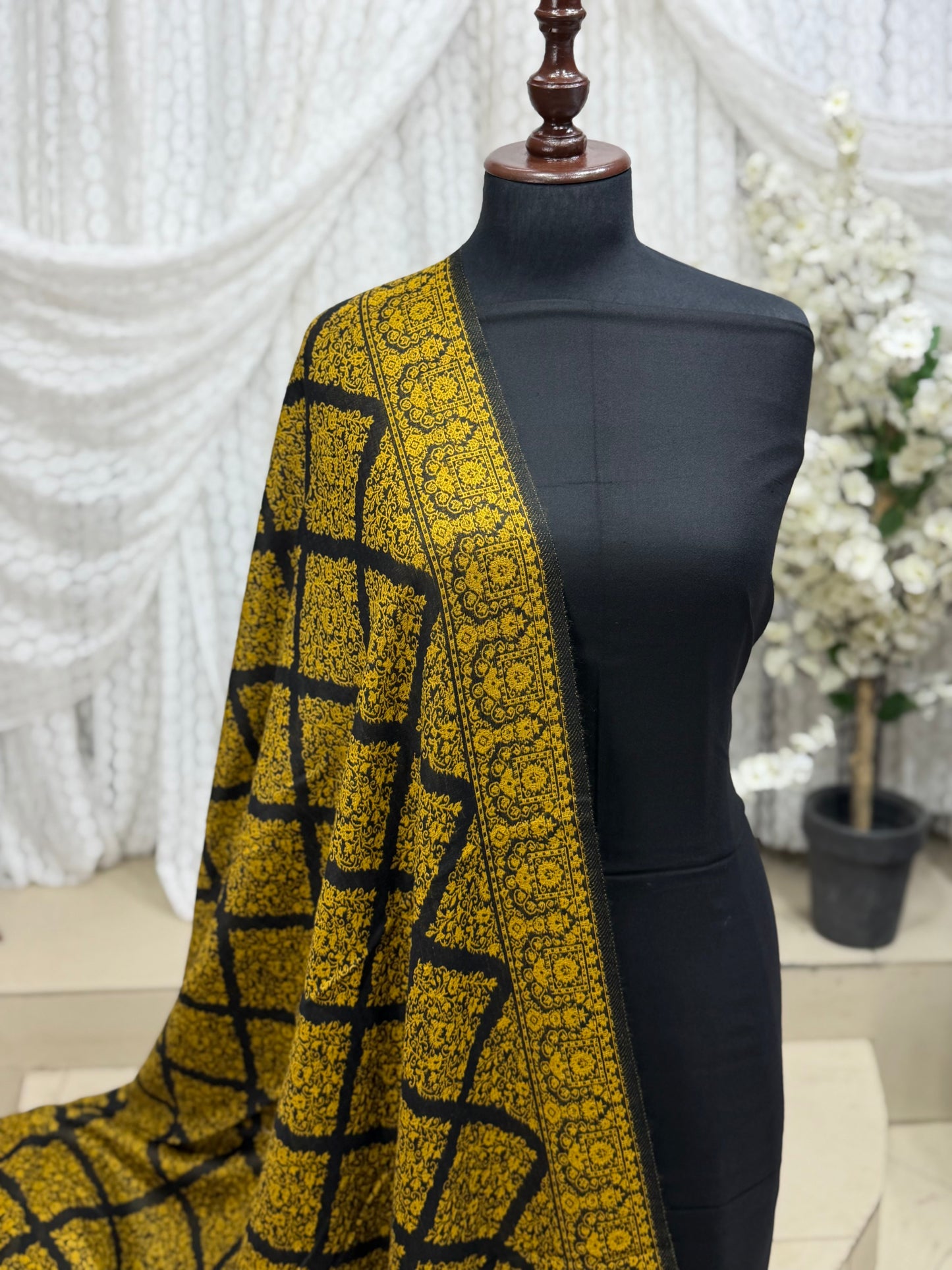 3 Piece Kani Shawl Suit | Plain Marina Suit With Kani Pashmina Shawl Perfect Gift