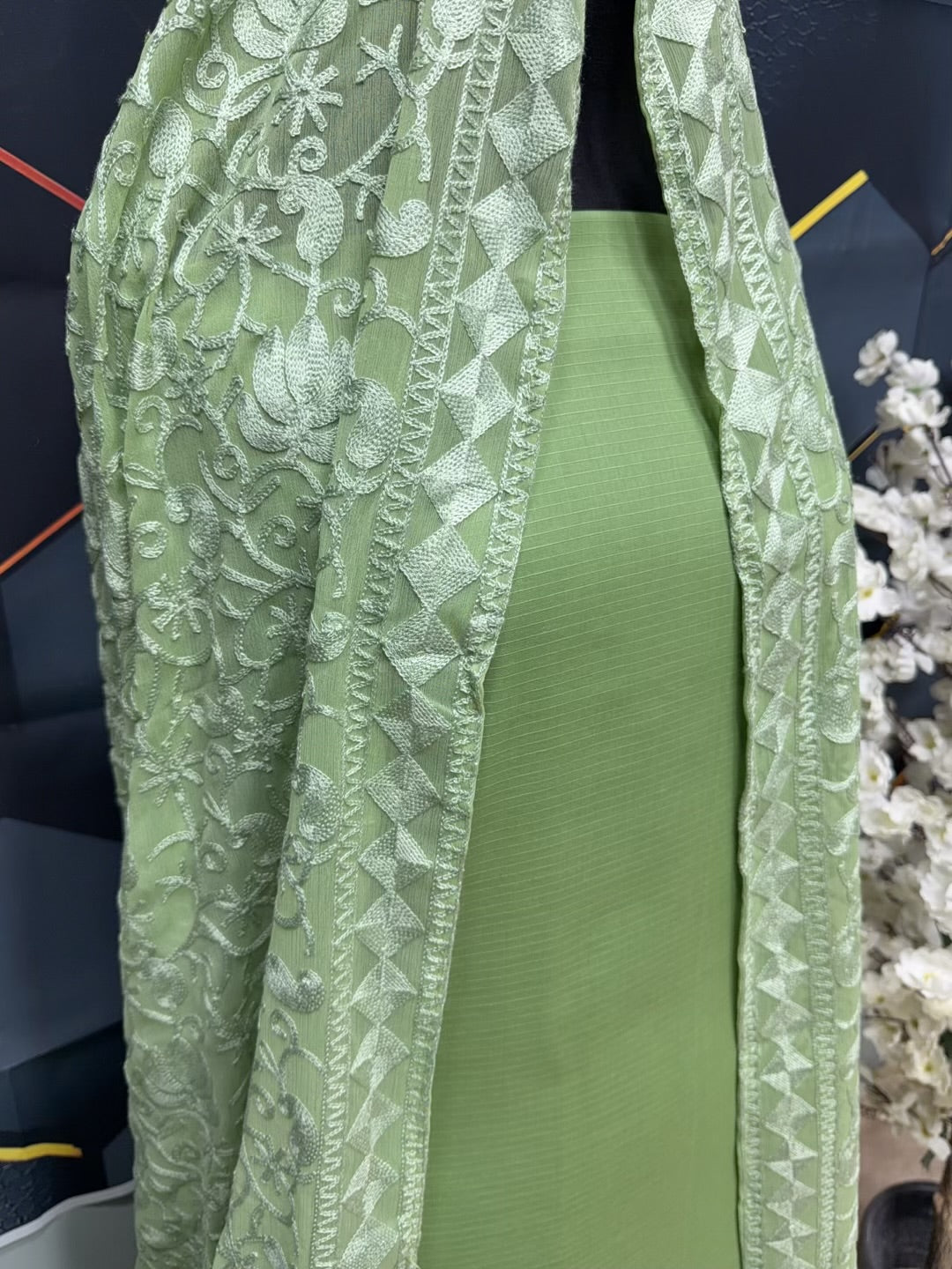 3 Piece Doria Lawn Suit With Chiffon Embroidered Dupatta | Pista Green