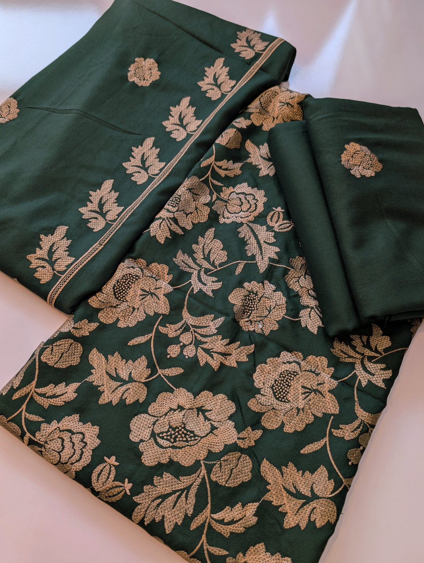 Marina 3 Piece Embroidered Suit Skin Embroidery Marina Shawl | Daek Green