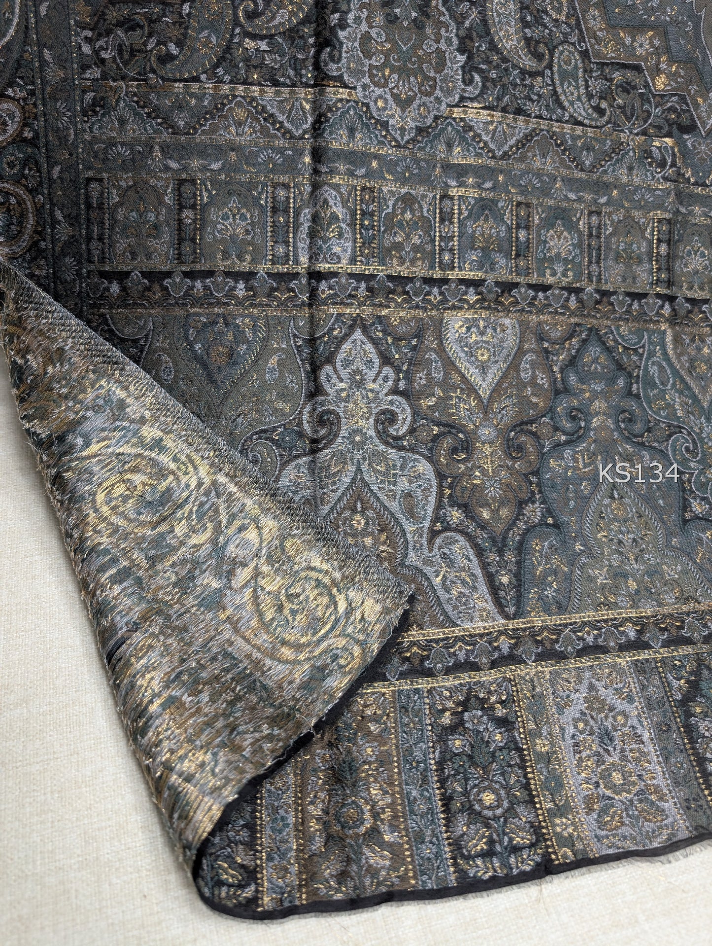 Luxury Kani Silk Shawl, Wedding Wrap Perfect Gift Made in Kashmir | KS134