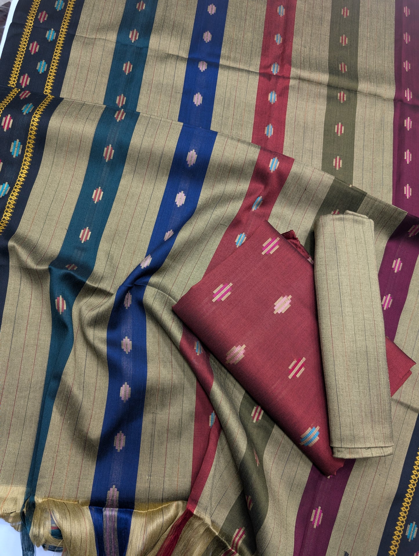 Tropical Marina Beautiful Susi Suit New | Rust