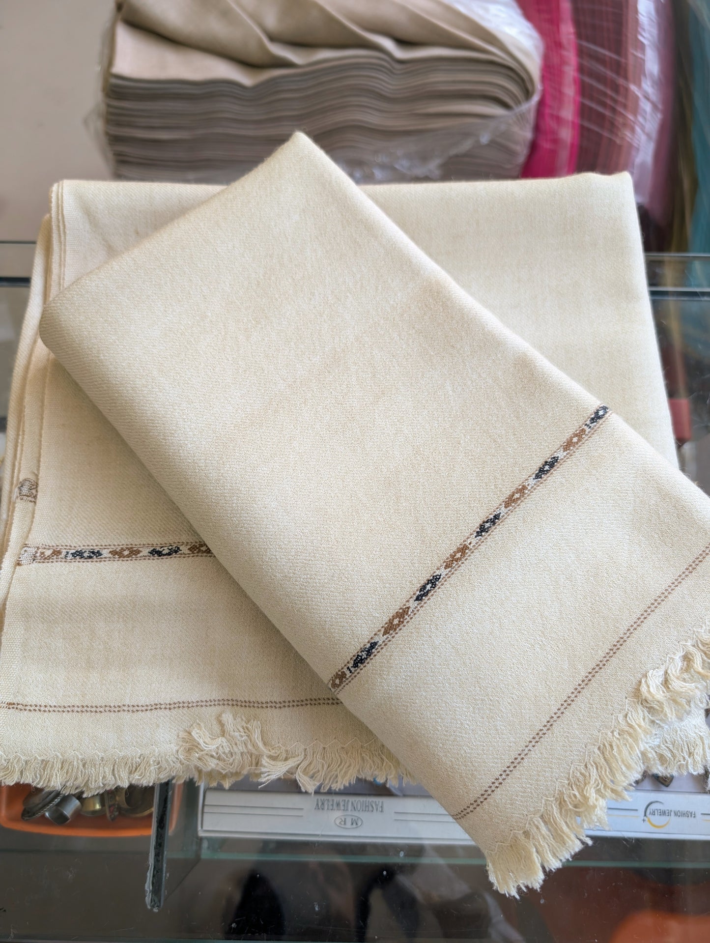 Gents Shawl | Pure, Fine and Soft Wool Islampur Swat Khaddi Made Shawl Perfect Gift | Boski