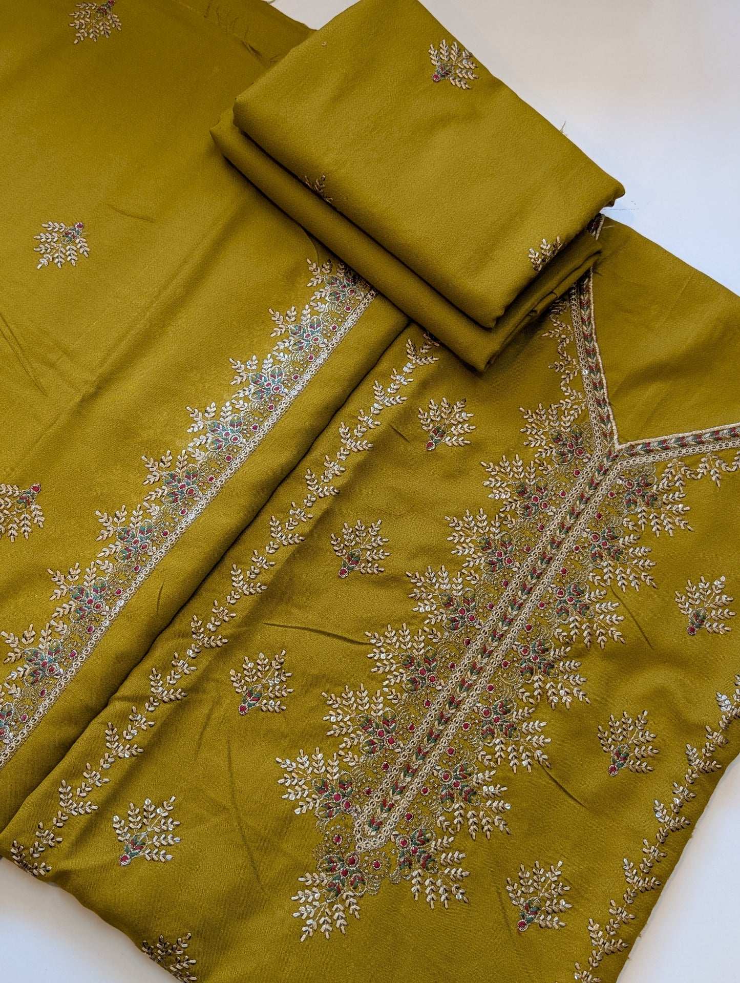 2 Piece Allover Printed Suit Pure Lawn