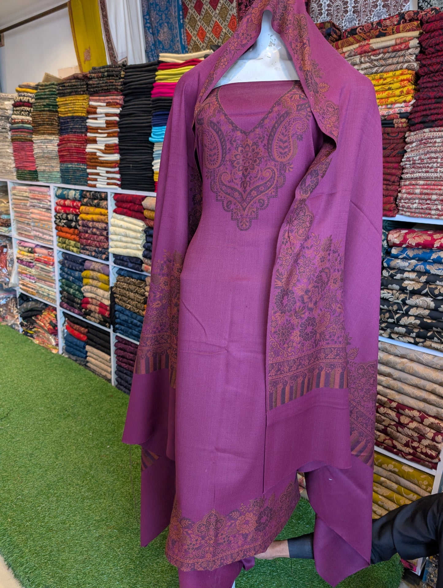 2 Piece Allover Nino Tarkashi Suit