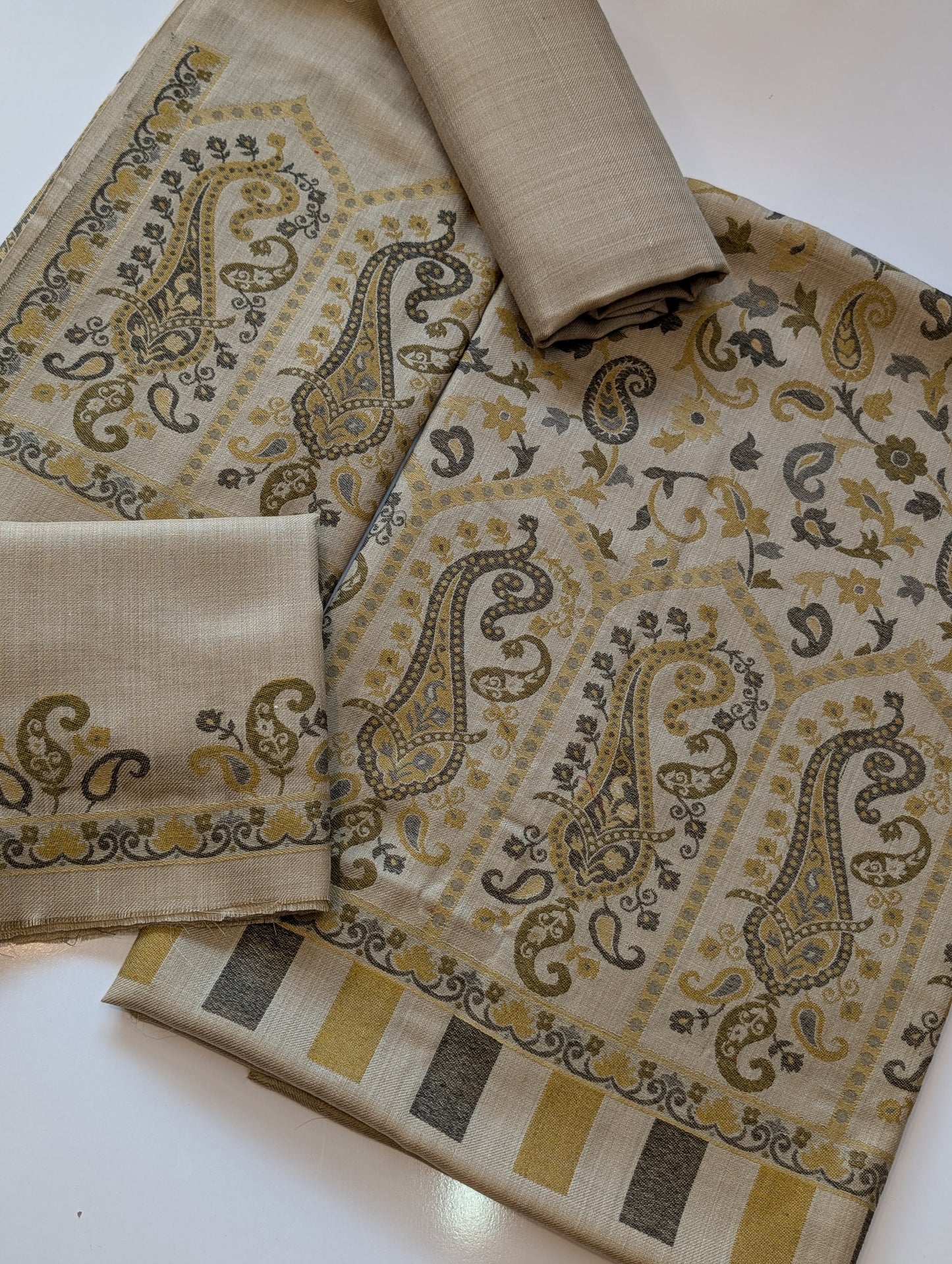 2 Piece Allover Nino Tarkashi Suit