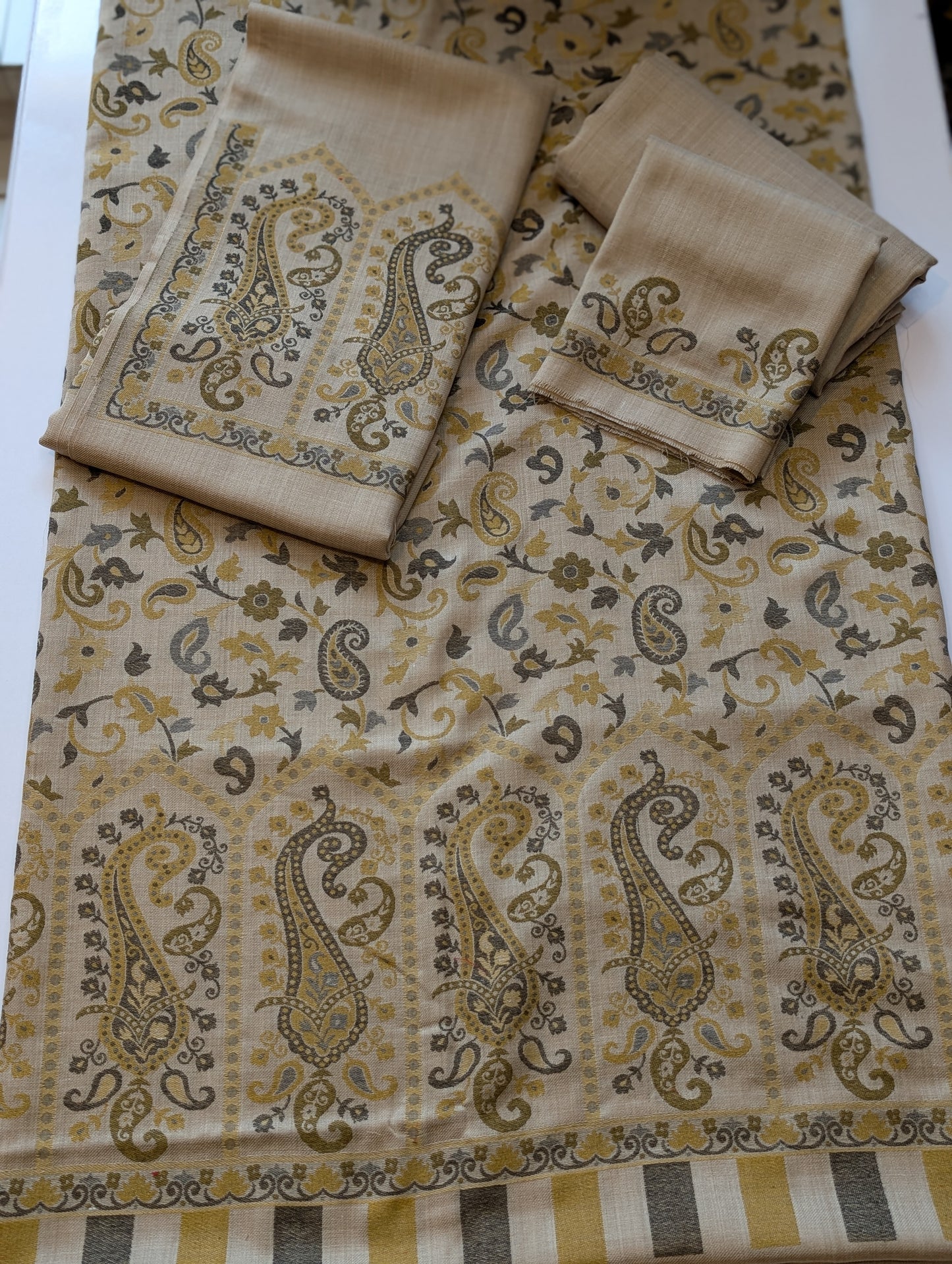 2 Piece Allover Nino Tarkashi Suit