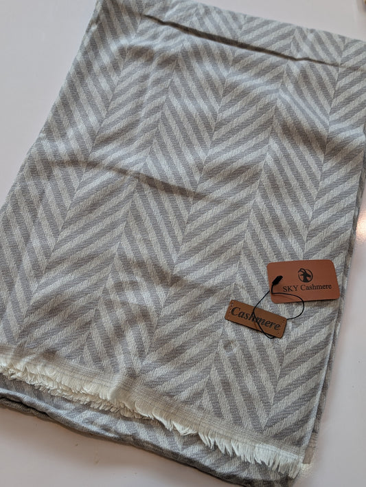 Plain ZigZag Design Sky Cashmere Stole | Light Grey