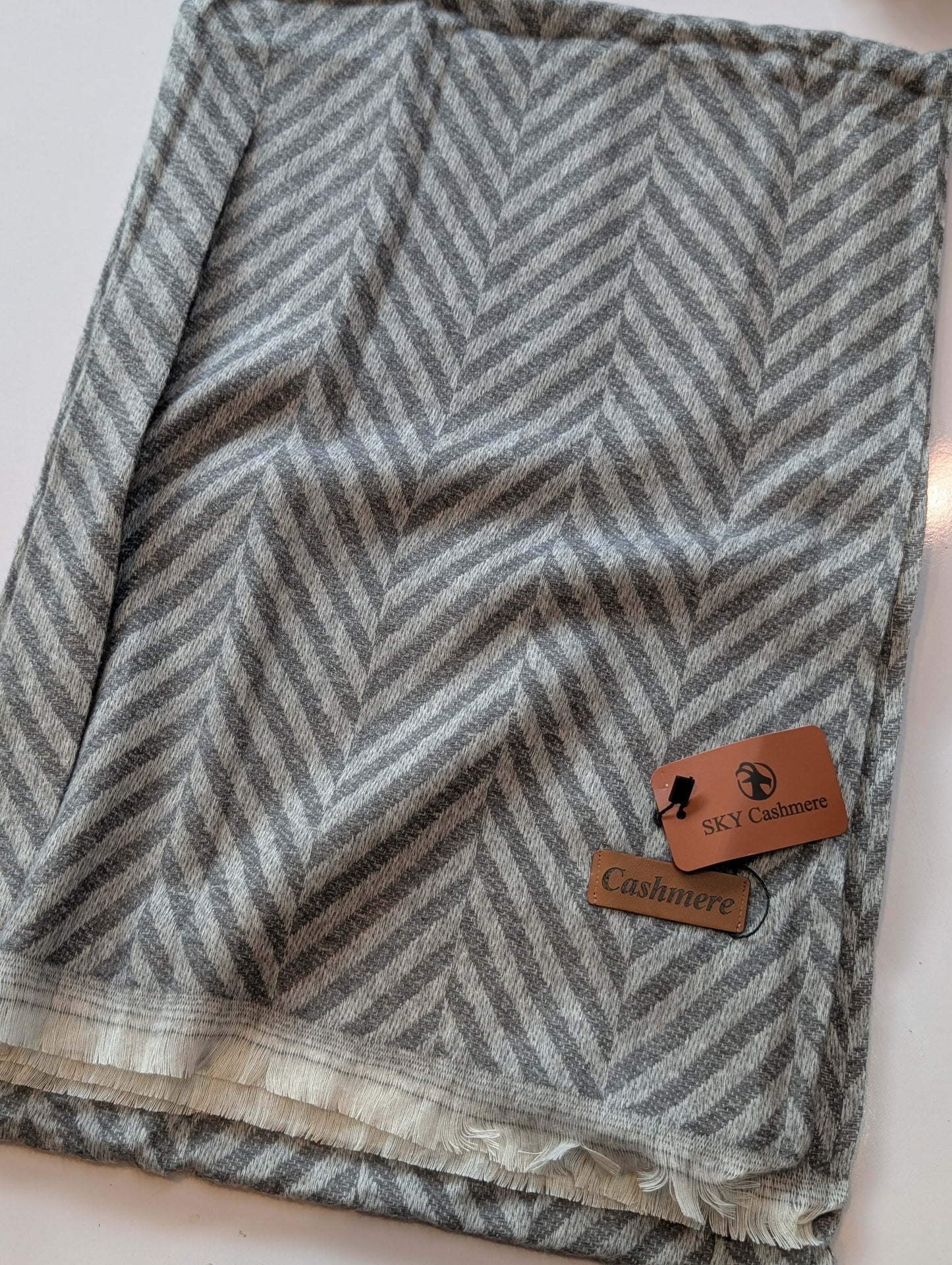 Plain ZigZag Design Sky Cashmere Stole | Dark Grey