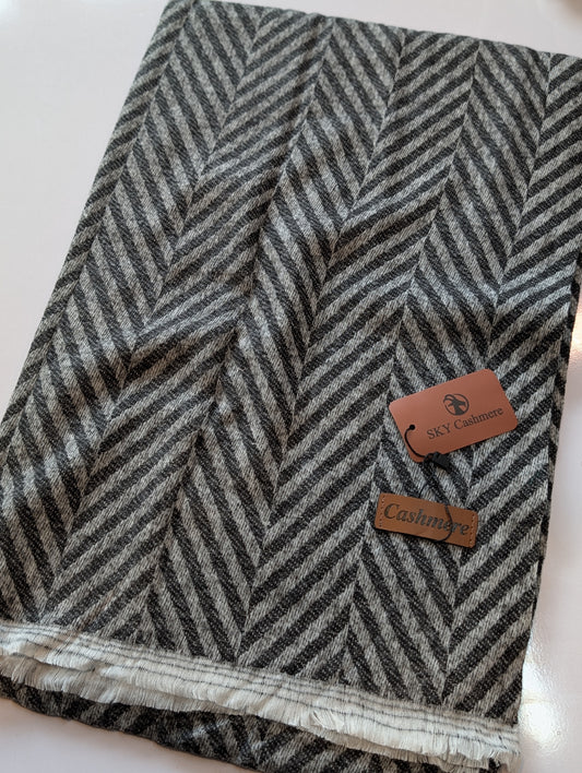 Plain ZigZag Design Sky Cashmere Stole | Black