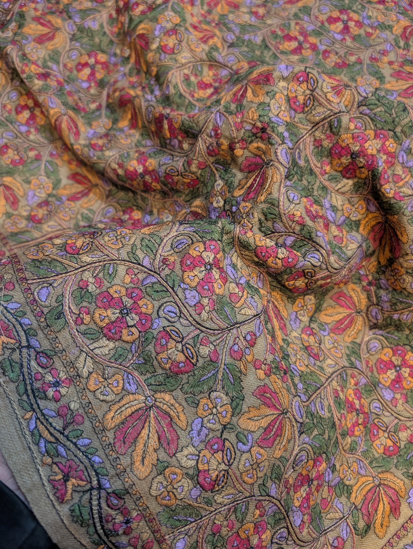 Full Embroidered Jama Jaal Pashmina Shawl | Dark Skin