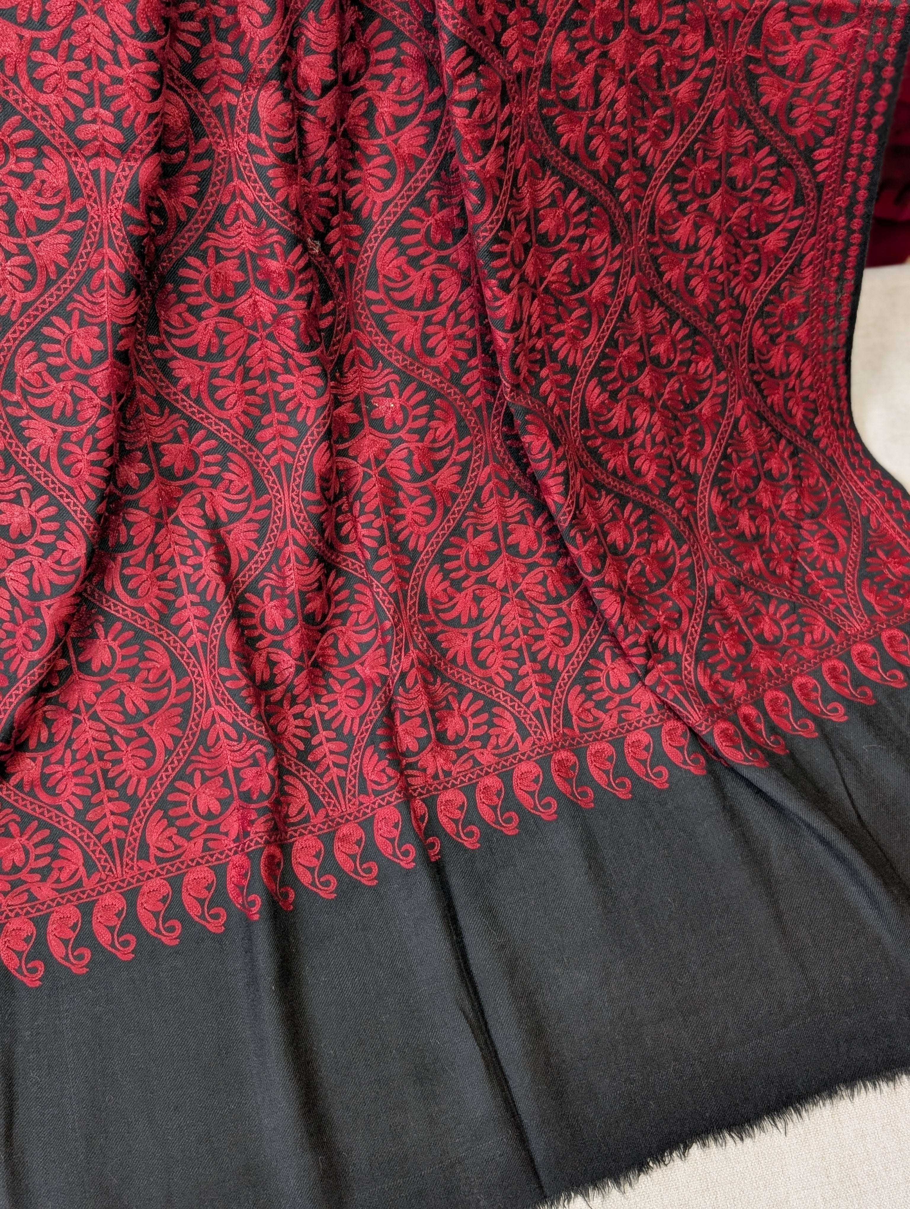 Pashmina Embroidered Shawl Matka Design | Kashmiri Aar Work Embroidery ...