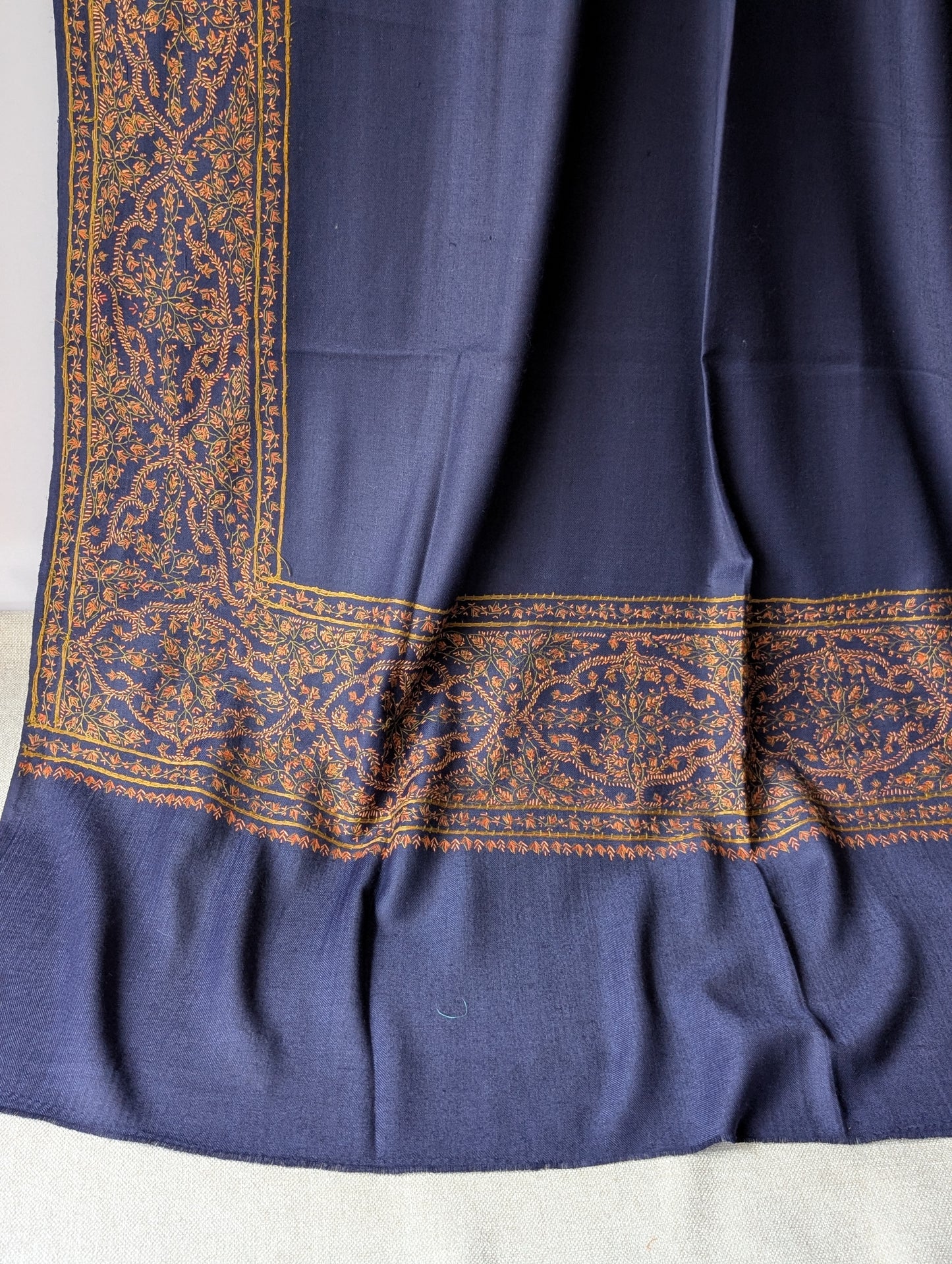 Kashmiri Shawl | Handmade Border Embroidery Made in Kashmir Pure Pashmina