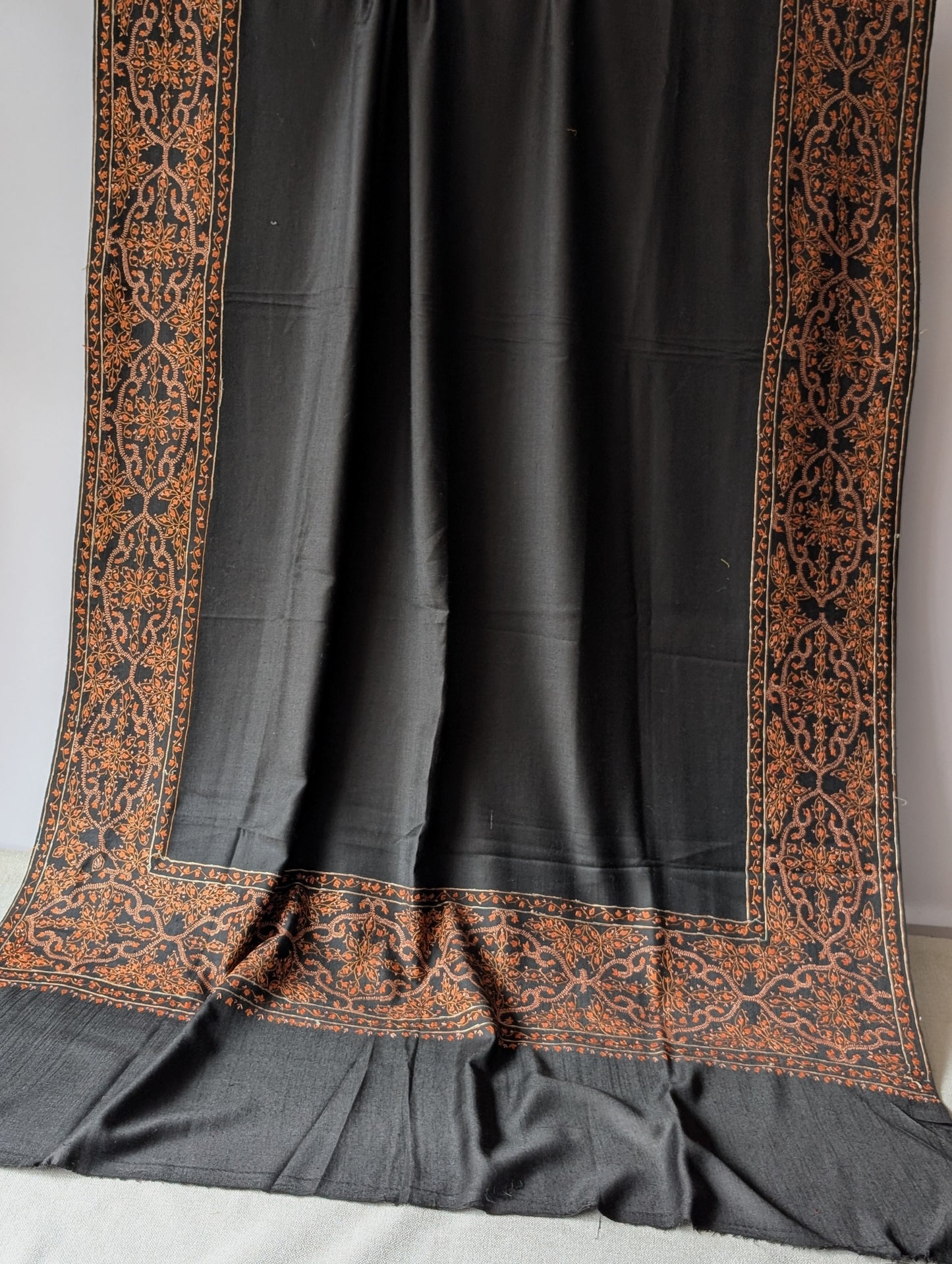 Kashmiri Shawl | Handmade Border Embroidery Made in Kashmir Pure Pashmina