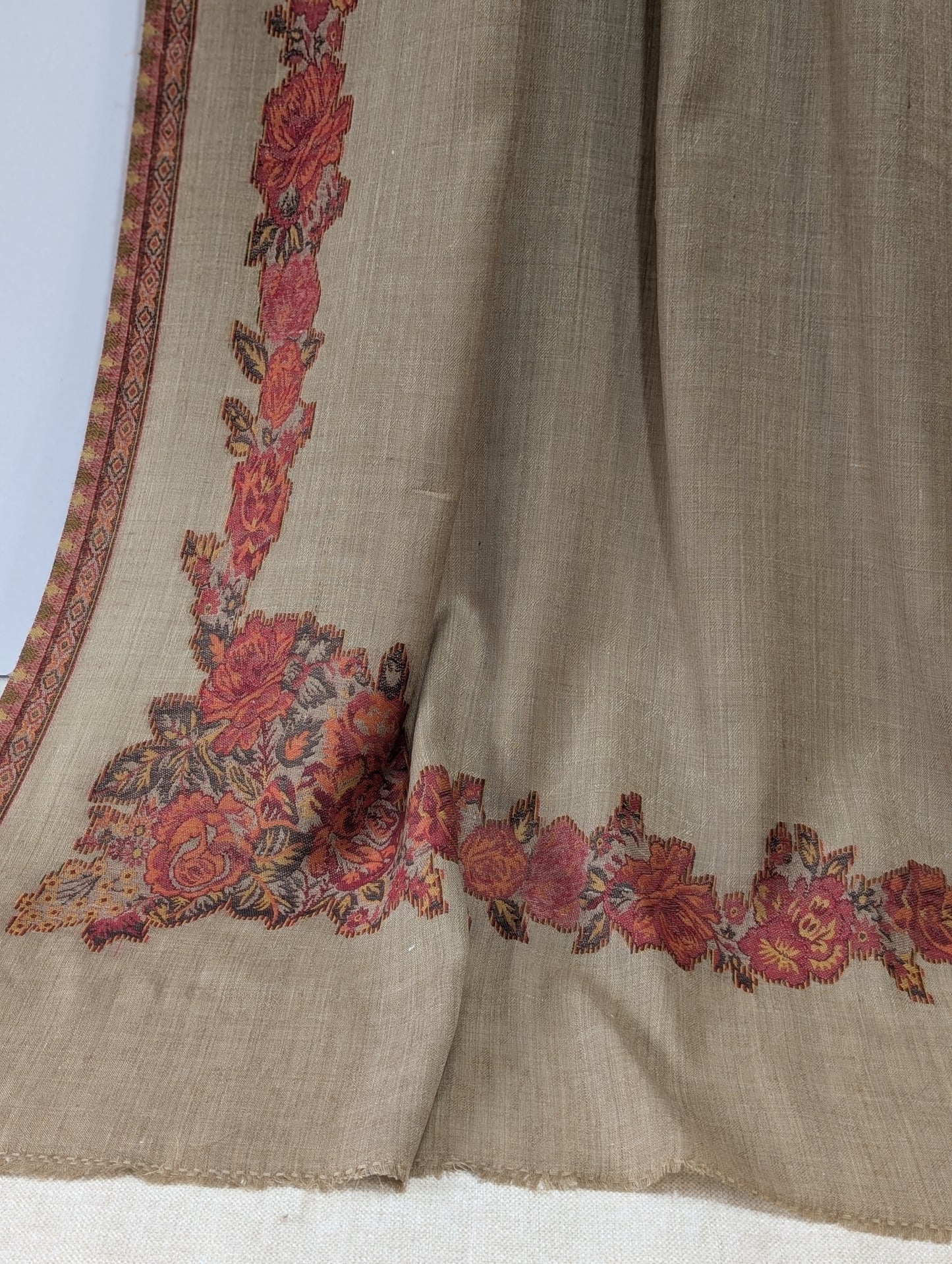 Pashmina Wool Kani Border Shawl Gulabkar Border | Skin