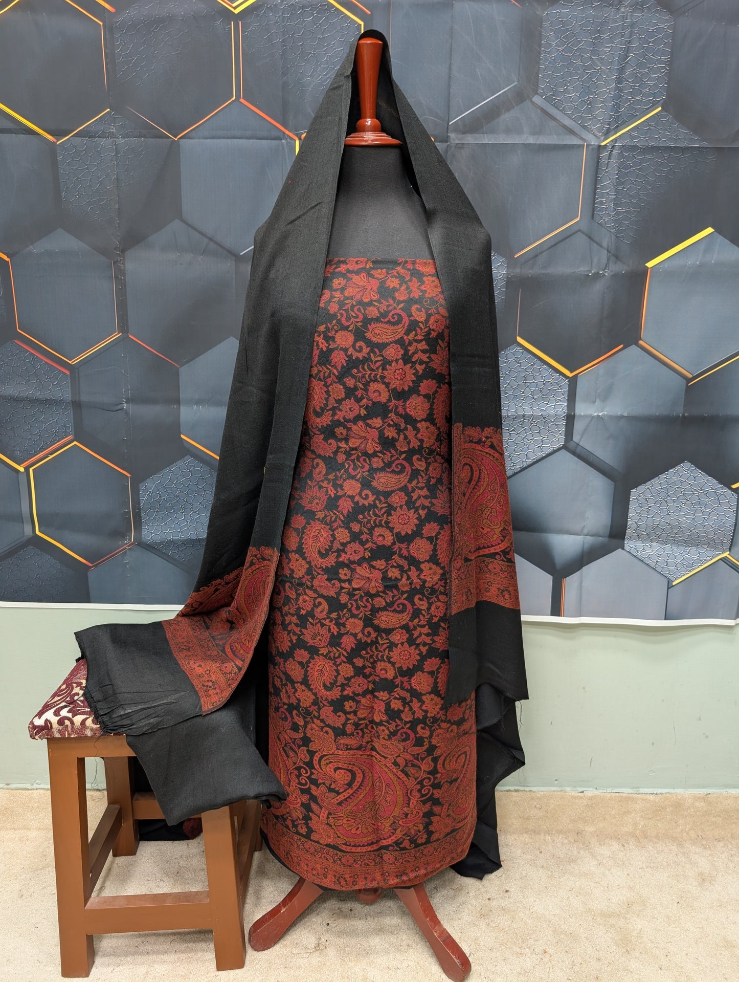 Special Kani Pashmina 3 Piece Unstitched Suit | Black Jaal Design