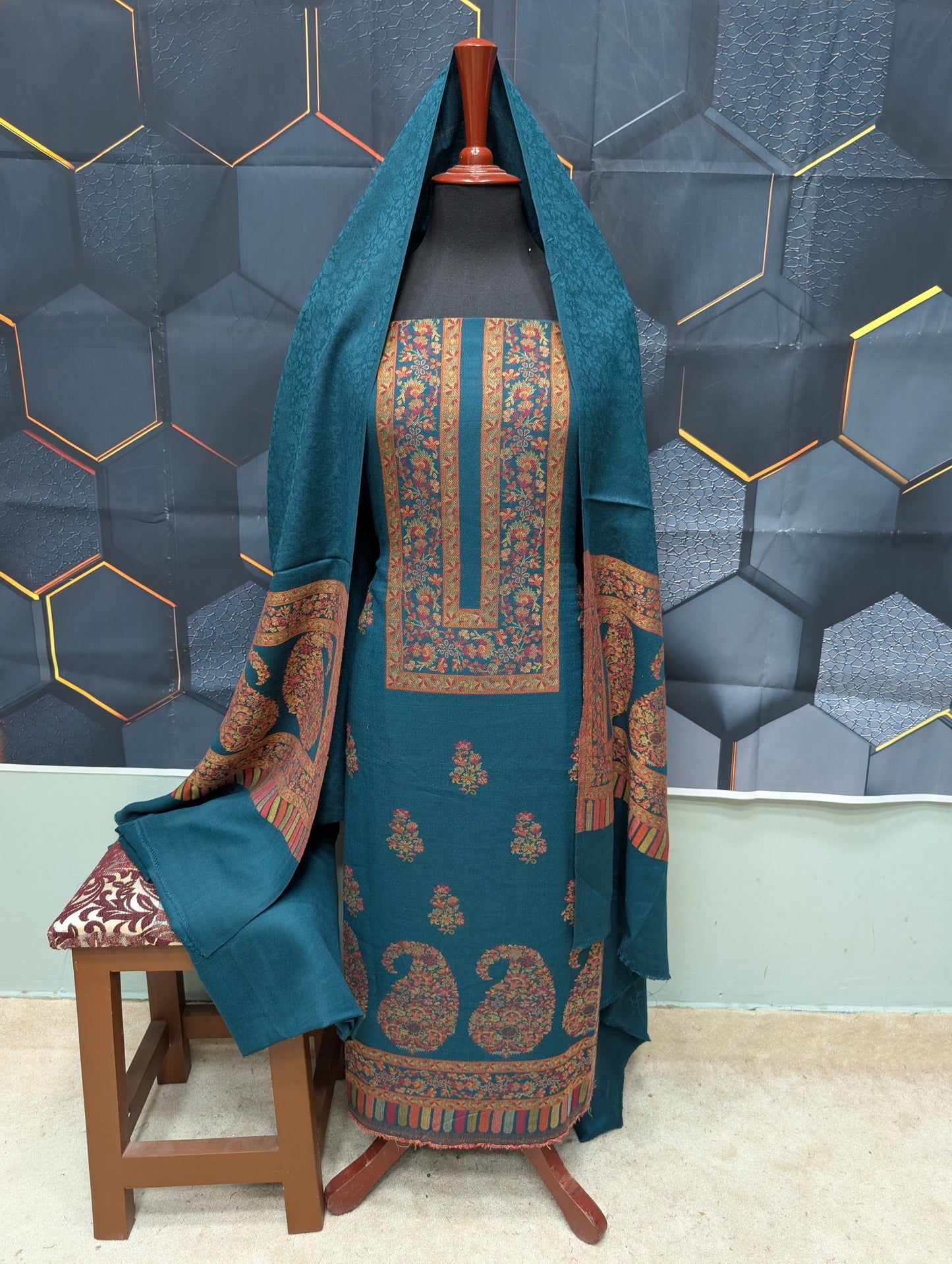 Special Kani Pashmina 3 Piece Unstitched Suit | Zinc