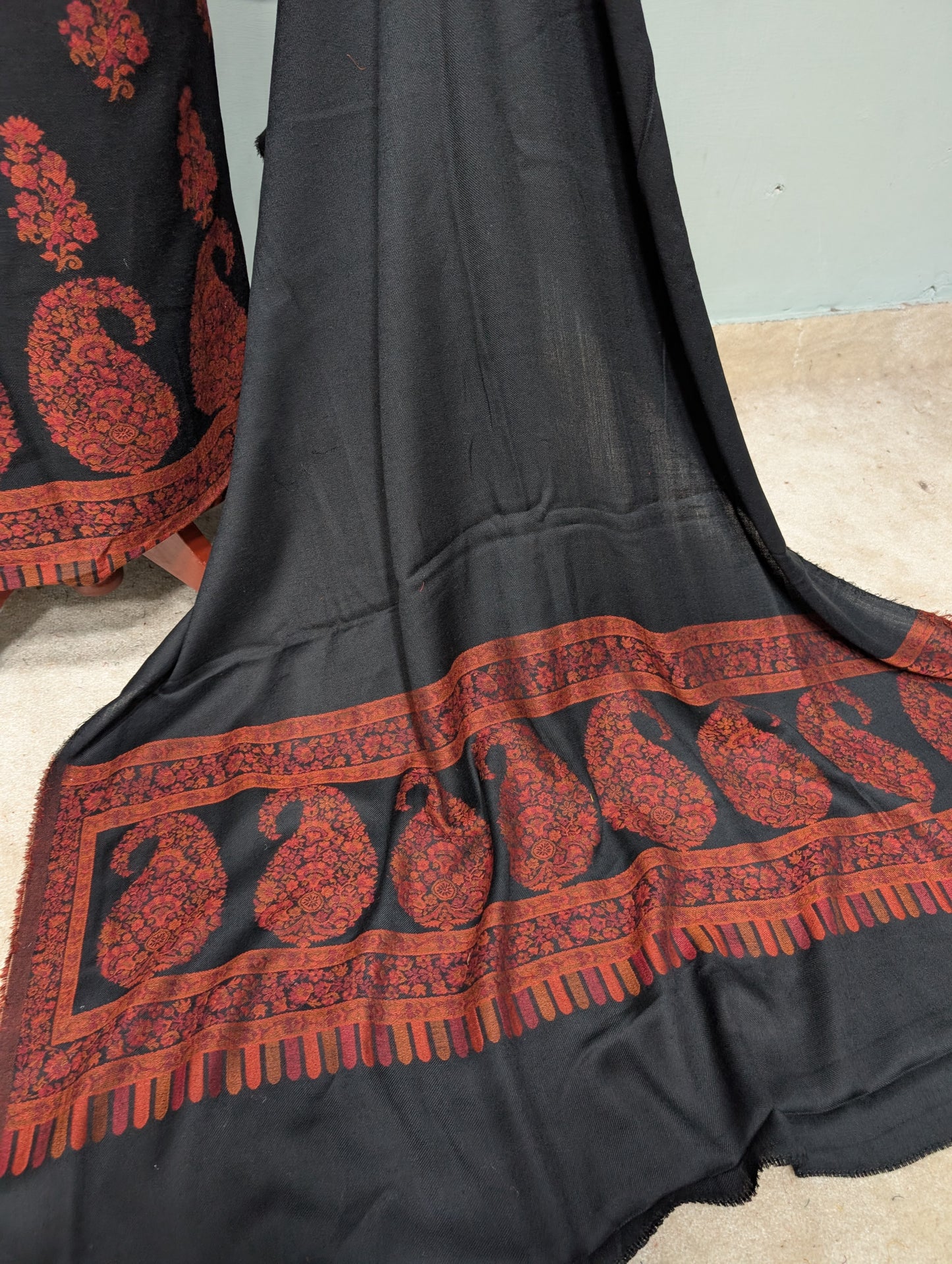 Special Kani Pashmina 3 Piece Unstitched Suit | Black With Maroon