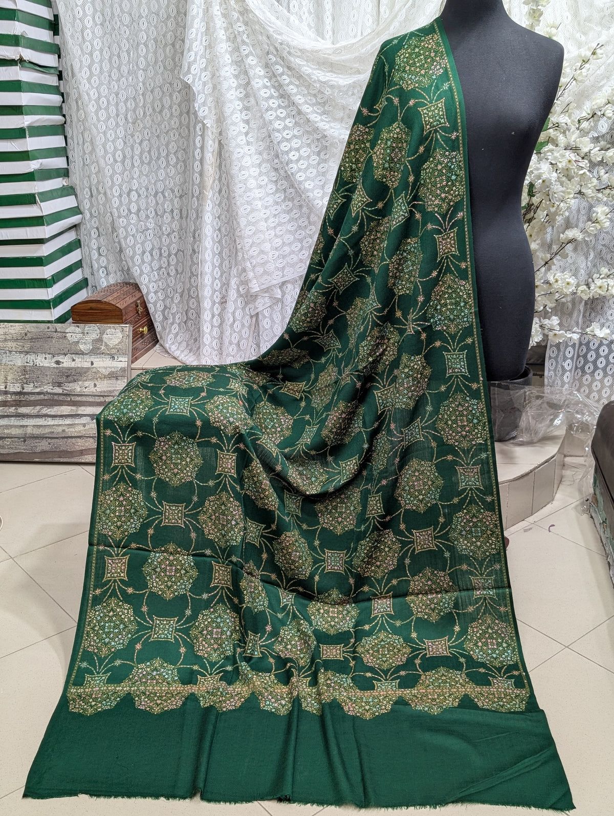 Pashmina Shawl Jaal | Hand Embroidery and Print Beautiful Shawl in Sale | Dark Green