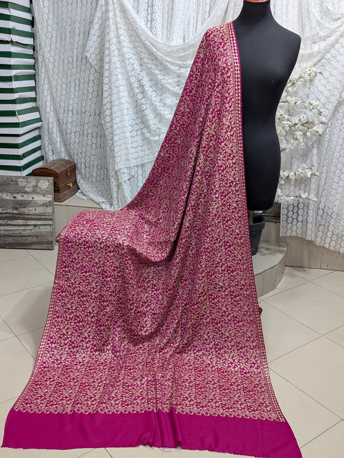 Pashmina Shawl Nalki Aar Work Full Embroidery Single Color Embroidery | Magenta