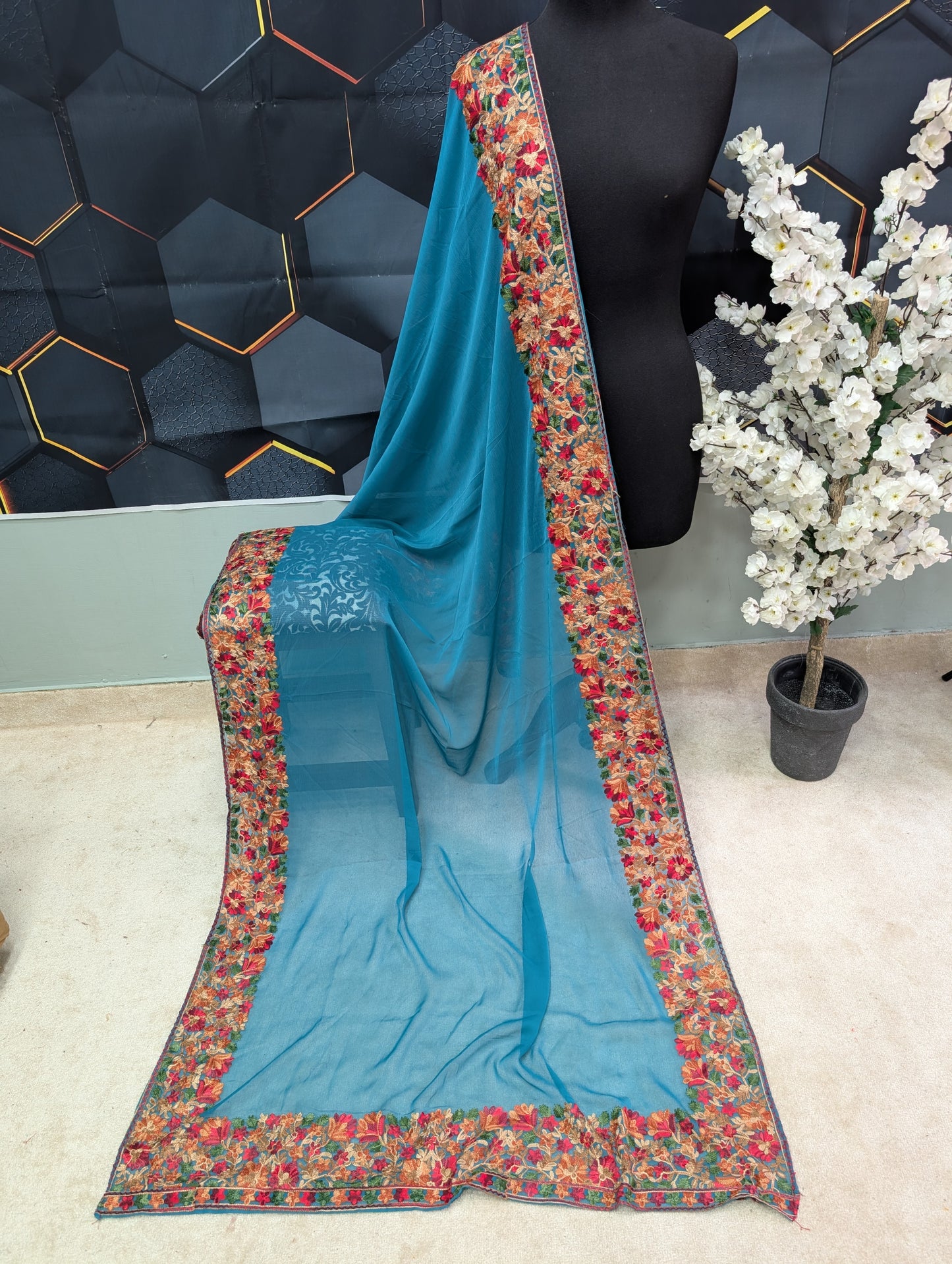 Crinkle Chiffon Kashmiri Border Embroidered Dupatta | Zinc