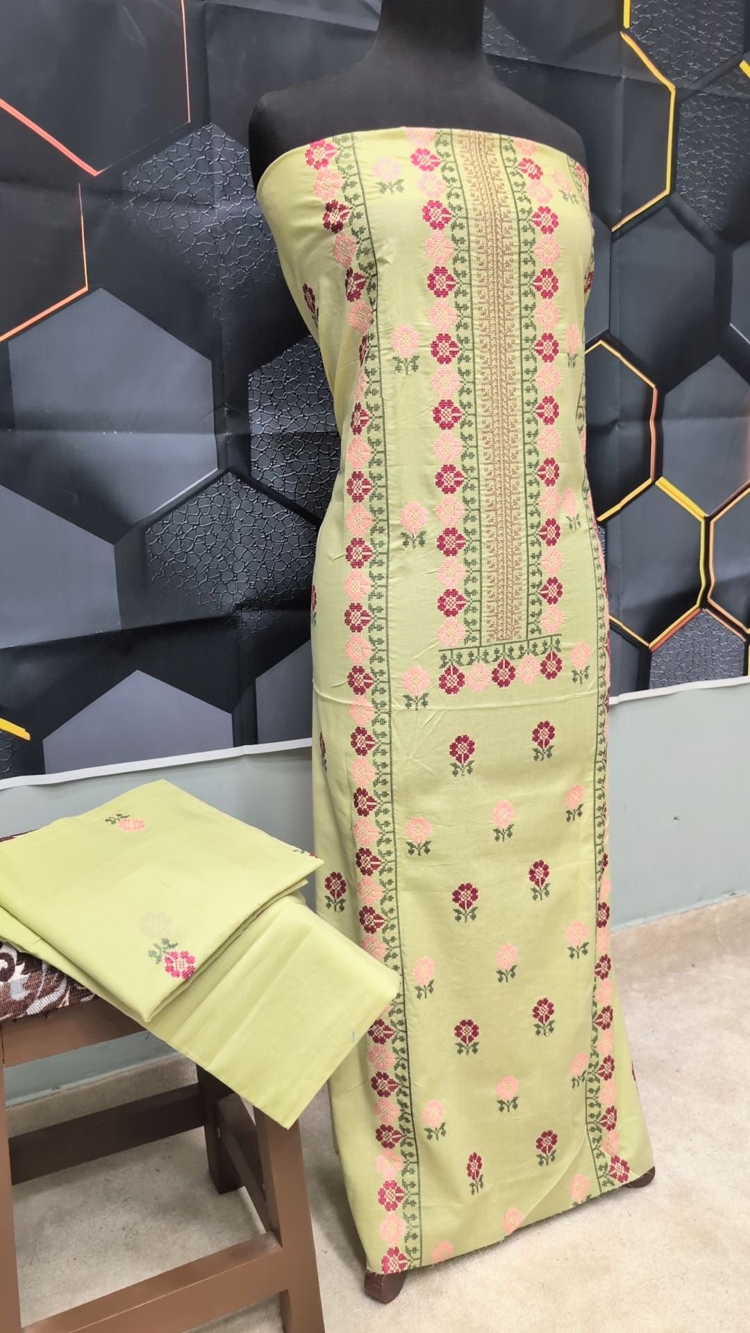 Breeze Lawn 2 Pc Embroidered Suit Separate Sleeves | Pista Green