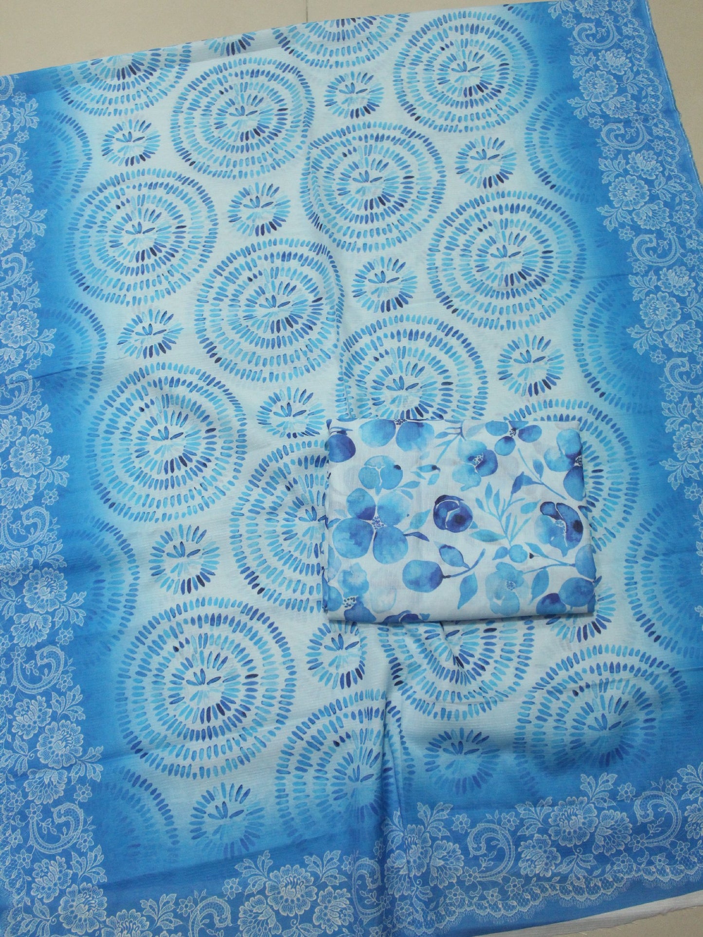 3 Piece Doriya Lawn Printed Suit With Lawn Dupatta