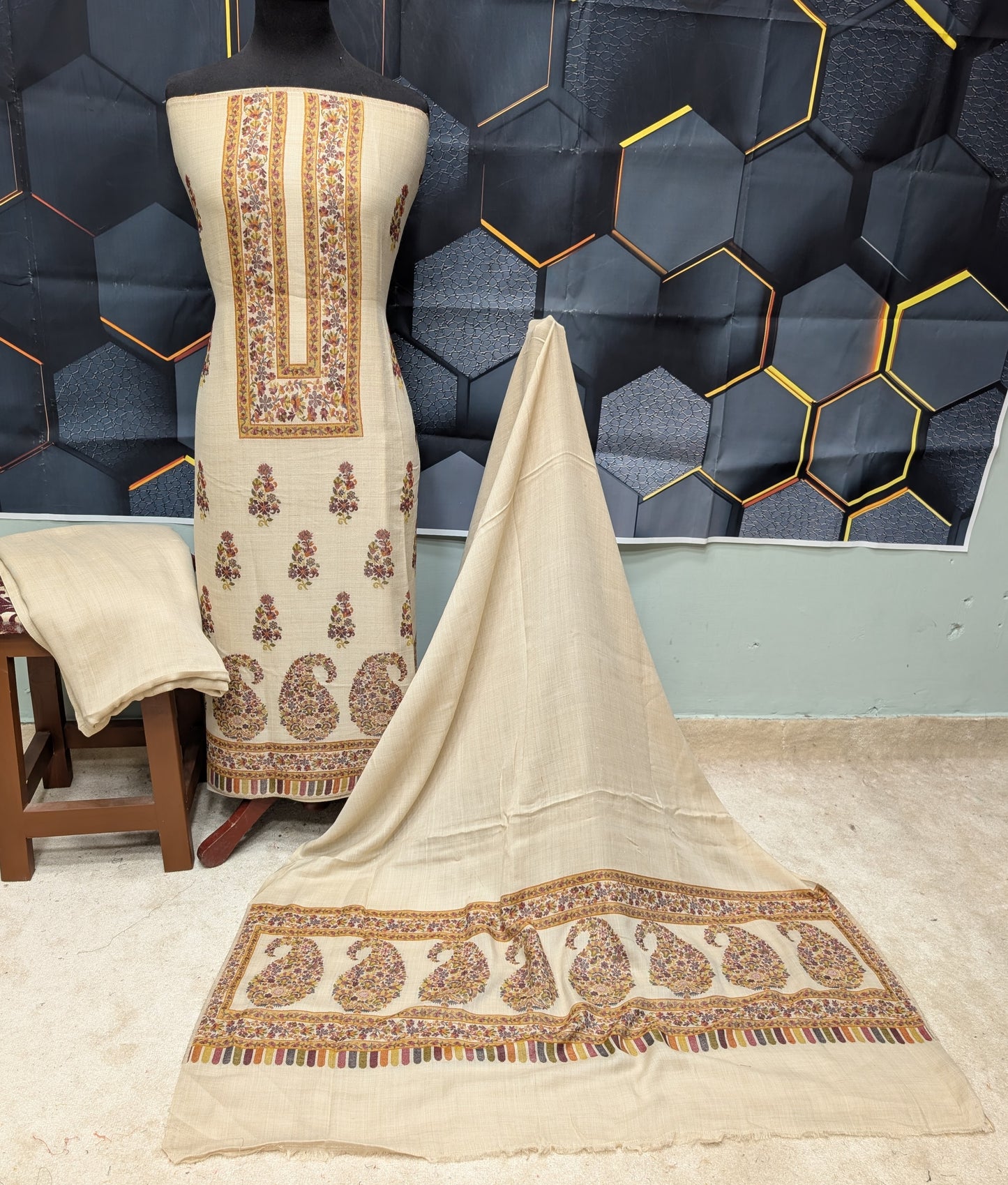Special Kani Pashmina 3 Piece Unstitched Suit | Light Skin