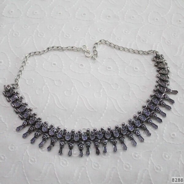 Gilet Chokar Necklace Oxidized