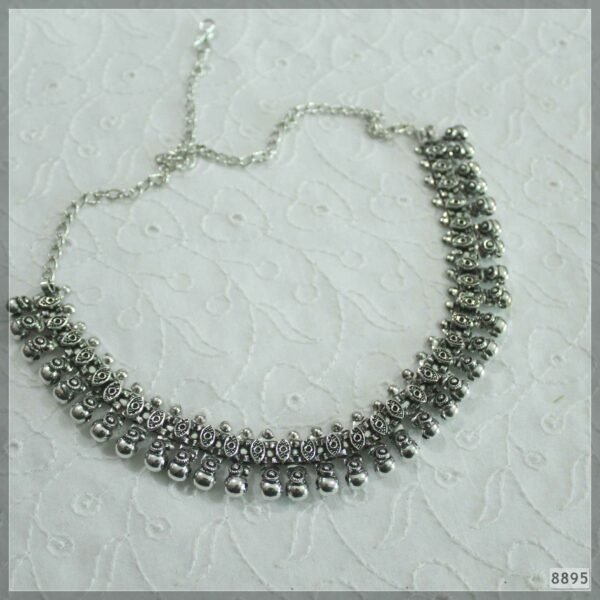 Gilet Chokar Necklace Oxidized