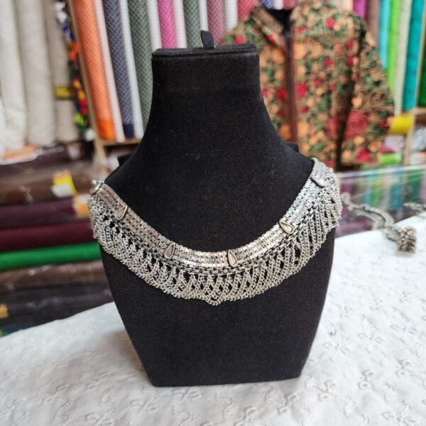 Gilet Chokar Necklace Oxidized