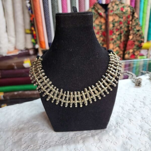 Gilet Chokar Necklace Oxidized