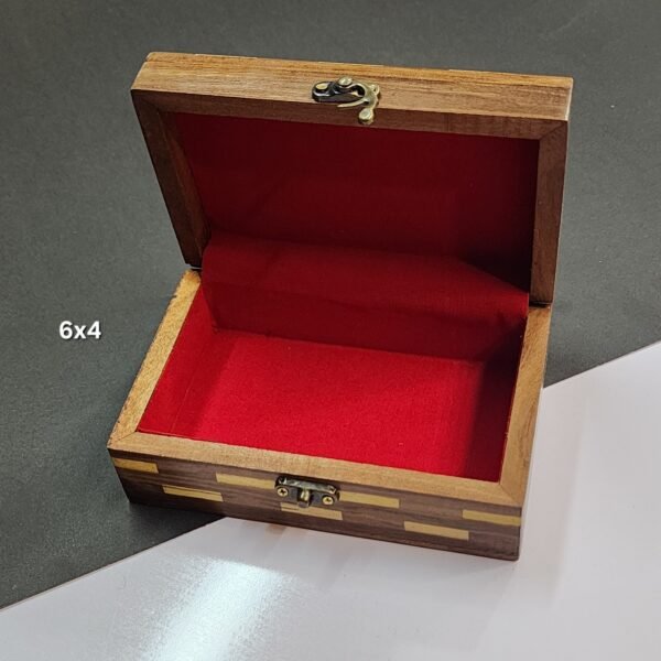 Wooden Polished Check Jewlery Box 6x4 - Image 2