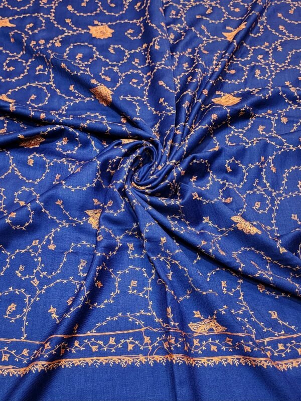 Pashmina Handmade Full Embroidered Shawl Beautiful New Design 2024 Collection Made in Kashmir - Image 4