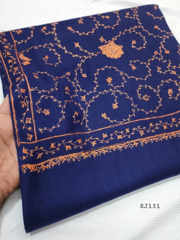 Pashmina Handmade Full Embroidered Shawl Beautiful New Design 2024 Collection Made in Kashmir - Image 2