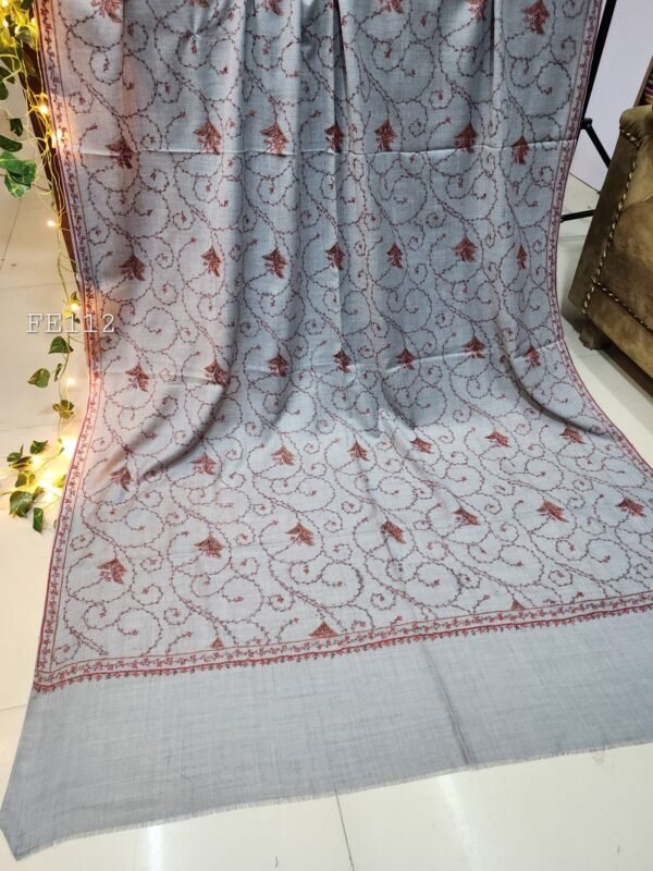 Pashmina Handmade Full Embroidered Shawl Beautiful New Design 2024 Collection Made in Kashmir - Image 2