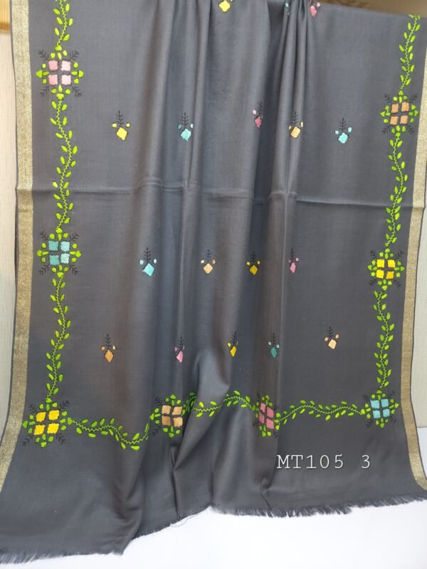 Pashmina Handmade Full Embroidered Shawl Perfect For Gifts - Image 3